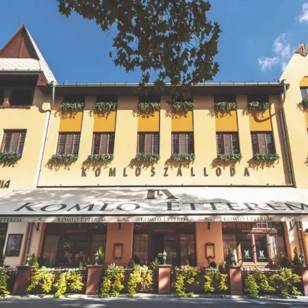 Komló Hotel