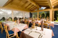 Hotel Etoile & Alpenperle Residences Hotels in Saas Fee