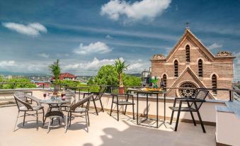 Diuma Hotel