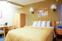 Lamplighter Inn & Suites