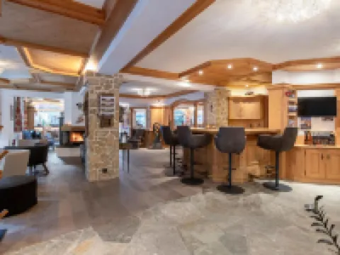 Chesa Valese ホテル ツェルマットのホテル