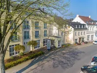 Thiesmann´s Hotel & Restaurant Hotels near Mausegatt Siedlung