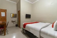 RedDoorz at Joyce Guest House Medan Hotels in Medan Selayang