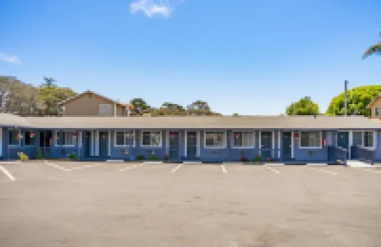 The Monterey Fireplace Inn