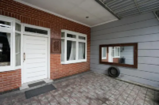 세카르 감비르 홈스테이