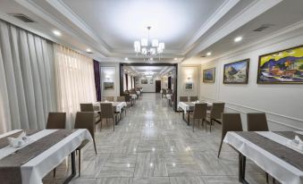 Osh Grand Hotel Chavo