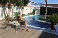 Berlor Airport Inn - Rooftop Pools