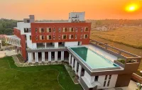 The Pearl Club Resort