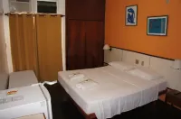 Joalpa Hotel Cabo Frio Hotels near Espaço Público: Grupo Musical Amadeus