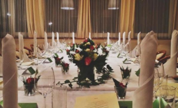 Stadthotel Restaurant Auerhahn - Housity