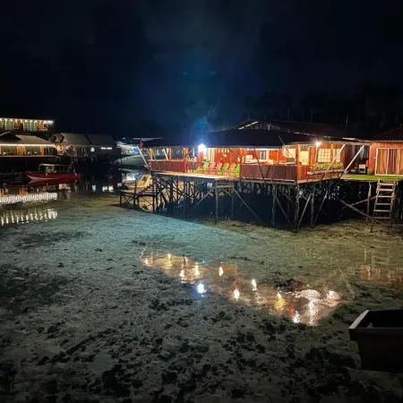 Mabul Backpackers