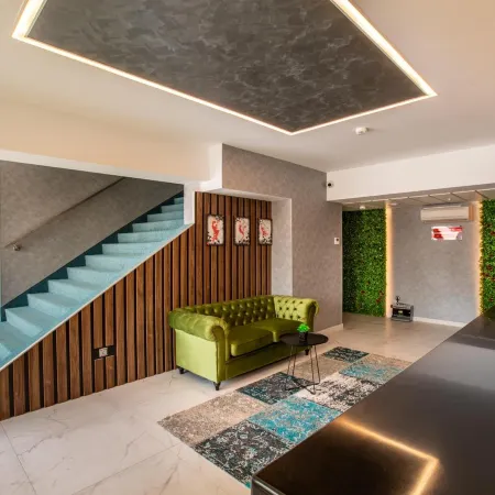 Bach Apartments