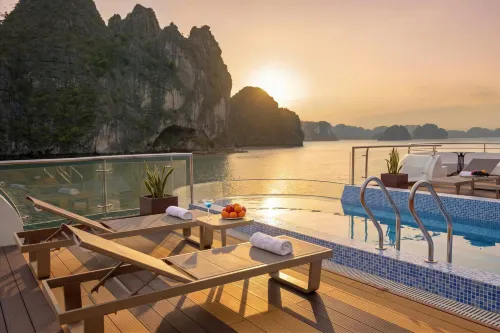 Luna Cruise Luxury Ha Long Bay - Tekne