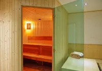 Admiral Plaza Holiday Apartments - Spa