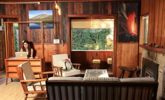 Lucky's Hostel