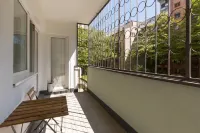 Premium Crown Suites
