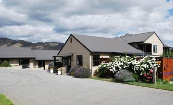 Carrick Lodge Motel