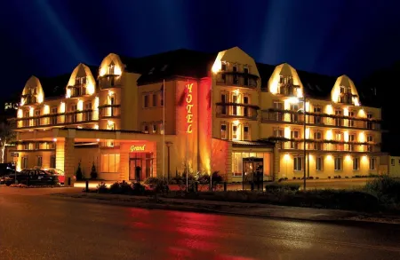 Grand Częstochowa Отели рядом с достопримечательностью «Museum of Coins and Medals of Pope John Paul II in Czestochowa»