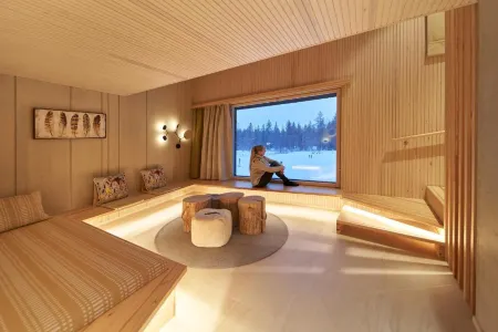 Nova Skyland Hotel