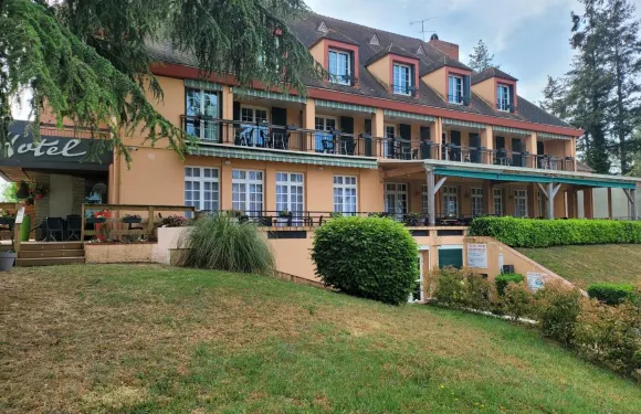 多梅納德洛里斯