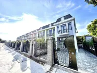 Việt Kiều Royal Resort Các khách sạn gần Hồ Bà Tô