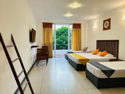 Kandy Hub Guest House Hotel a Mahaweli River Front
