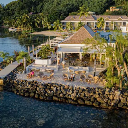 Cook's Bay Hotel & Suites