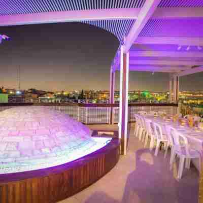 Western Wall Luxury House Dining/Meeting Rooms