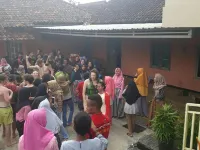 The New Orlinds Guest House Hotel di Kecamatan Karangmojo