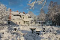 Wanbo Herrgård Hotels in Soderbarke