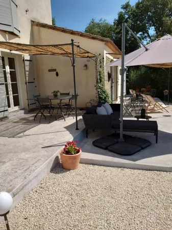 B&B la Boissière Et le Vialat Отели в г. Гажан