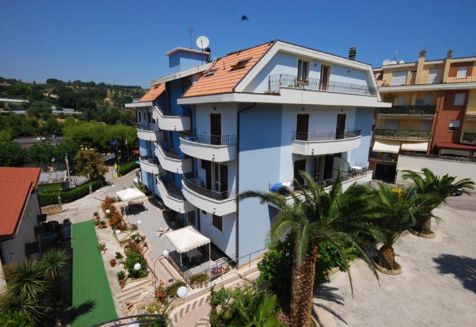 hotel overview picture