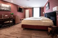 Hotel Kurfürstenhof Hotels in Weststadt