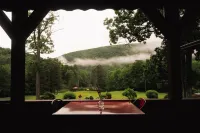 Urban Cowboy Lodge - Bergblick