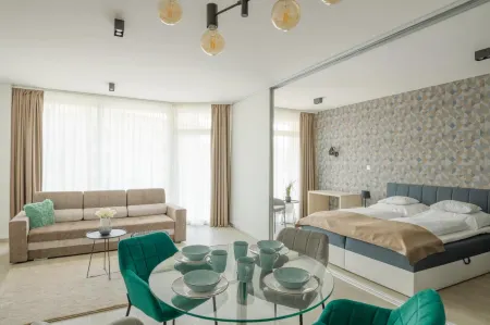 Parizs Garden Apartments Отели рядом с достопримечательностью «Debrecen Zoo and Amusement Park»