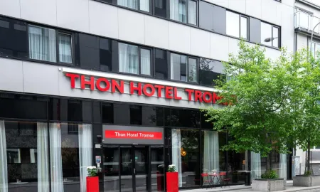 Thon Hotel Tromsø Отели в г. Тромсё
