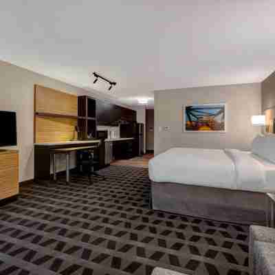 Courtyard St. Louis Brentwood Rooms