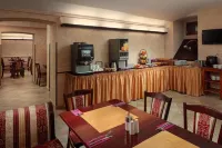 Amigo City Centre - 朝食