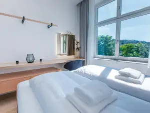 Zeus Design Apartments Unique #36