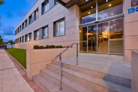 B&B HOTEL Castro Urdiales Отели в г. Miono