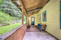 Pet-Friendly Saranac Lake Retreat w/ Deck & Yard - واي فاي