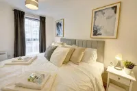 Lovely Flat in Kiln Close with Free Parking