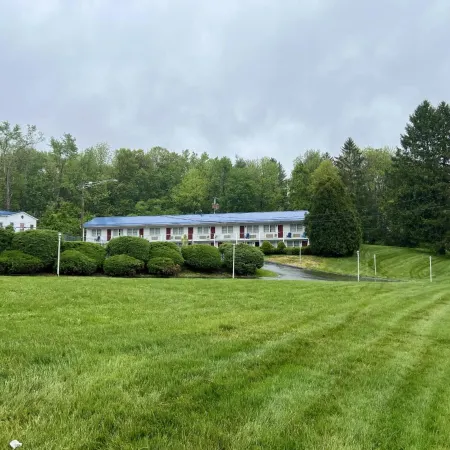 Economy Lodge 682 Main St Sturbridge