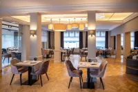 Ambassador Hotel - breakfast