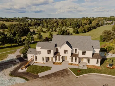 The Penrose Suites Отели рядом с достопримечательностью «St. Marys Golf & Country Club»