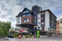 Hotel Sanchez Hotels near Castillo Boltana