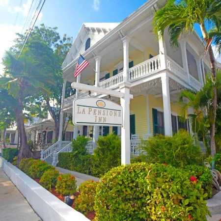 Silver Palms Inn
