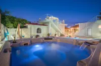 Fiorentinos Villa - Villas