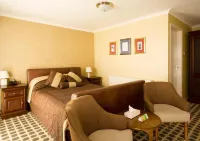 Raven Hotel by Greene King Inns