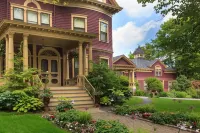 Berry Manor Inn Hotels in Rockland